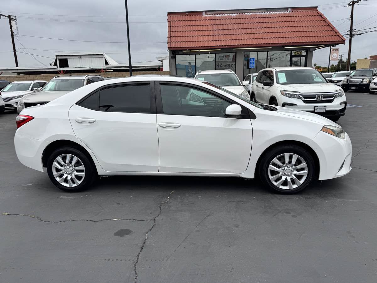 Used 2016 Toyota Corolla LE FWD image 7