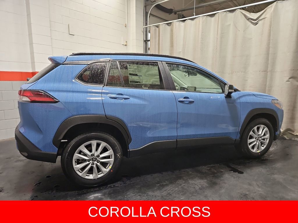 New 2026 Toyota Corolla Cross LE image 8