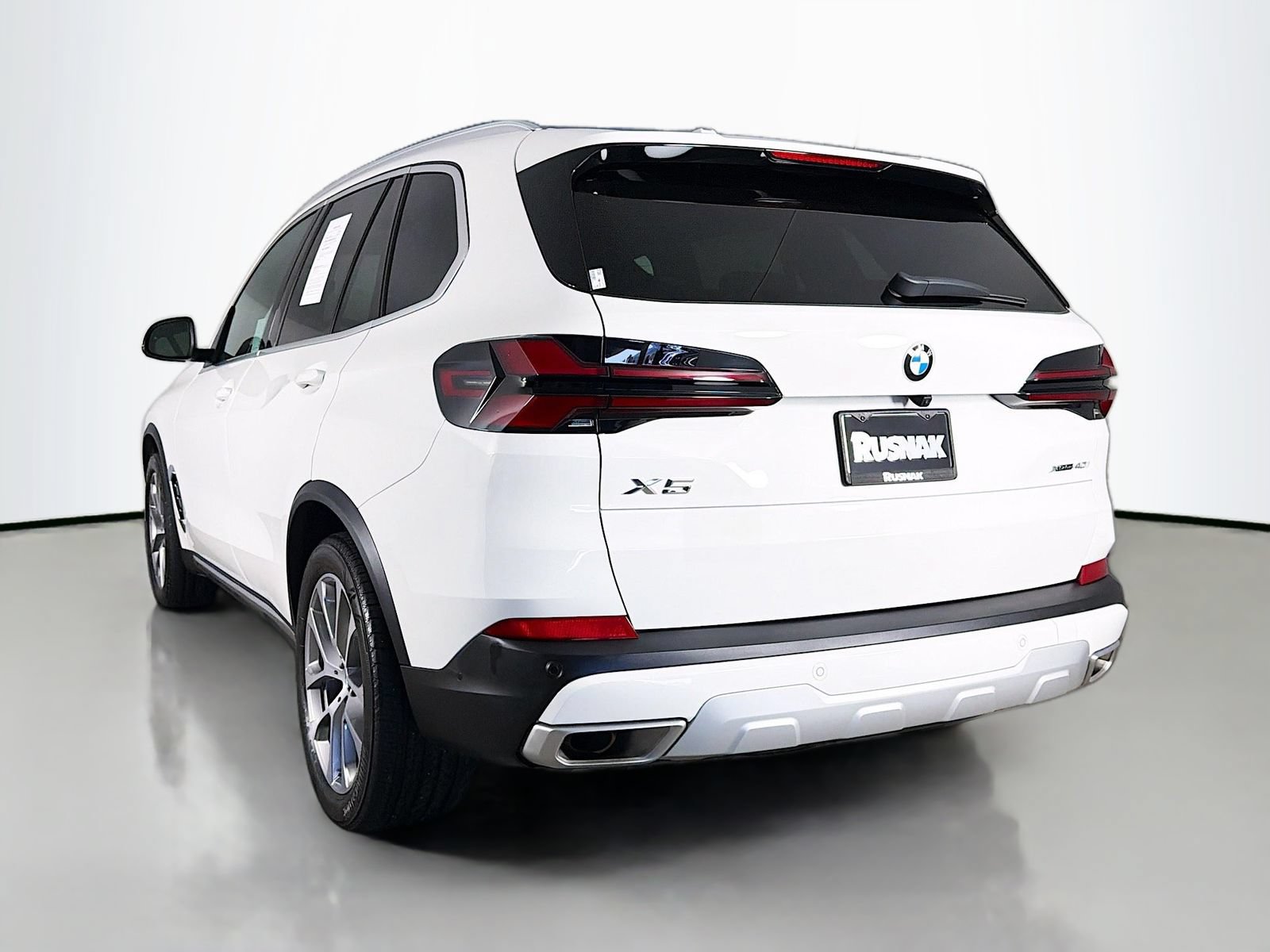 Used 2024 BMW X5 xDrive40i w/ Premium Package AWD/4WD image 5
