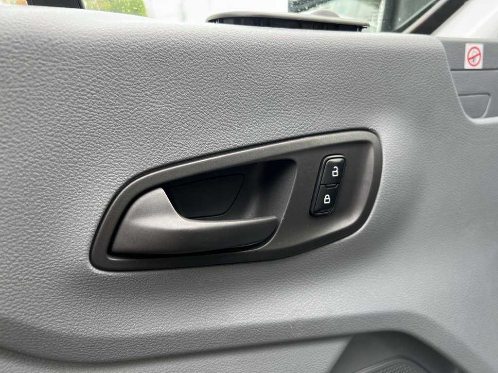 Used 2019 Ford Transit 350 XLT image 11