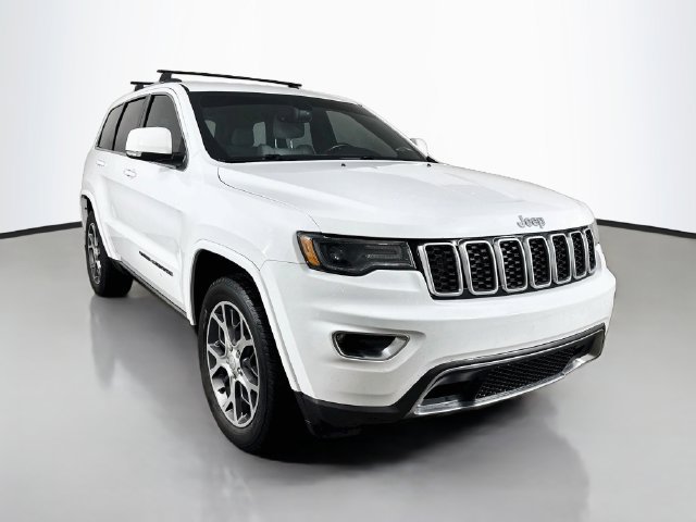 Used 2018 Jeep Grand Cherokee Limited AWD/4WD image 3