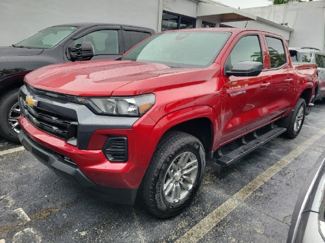 Used 2025 Chevrolet Colorado LT RWD image 29