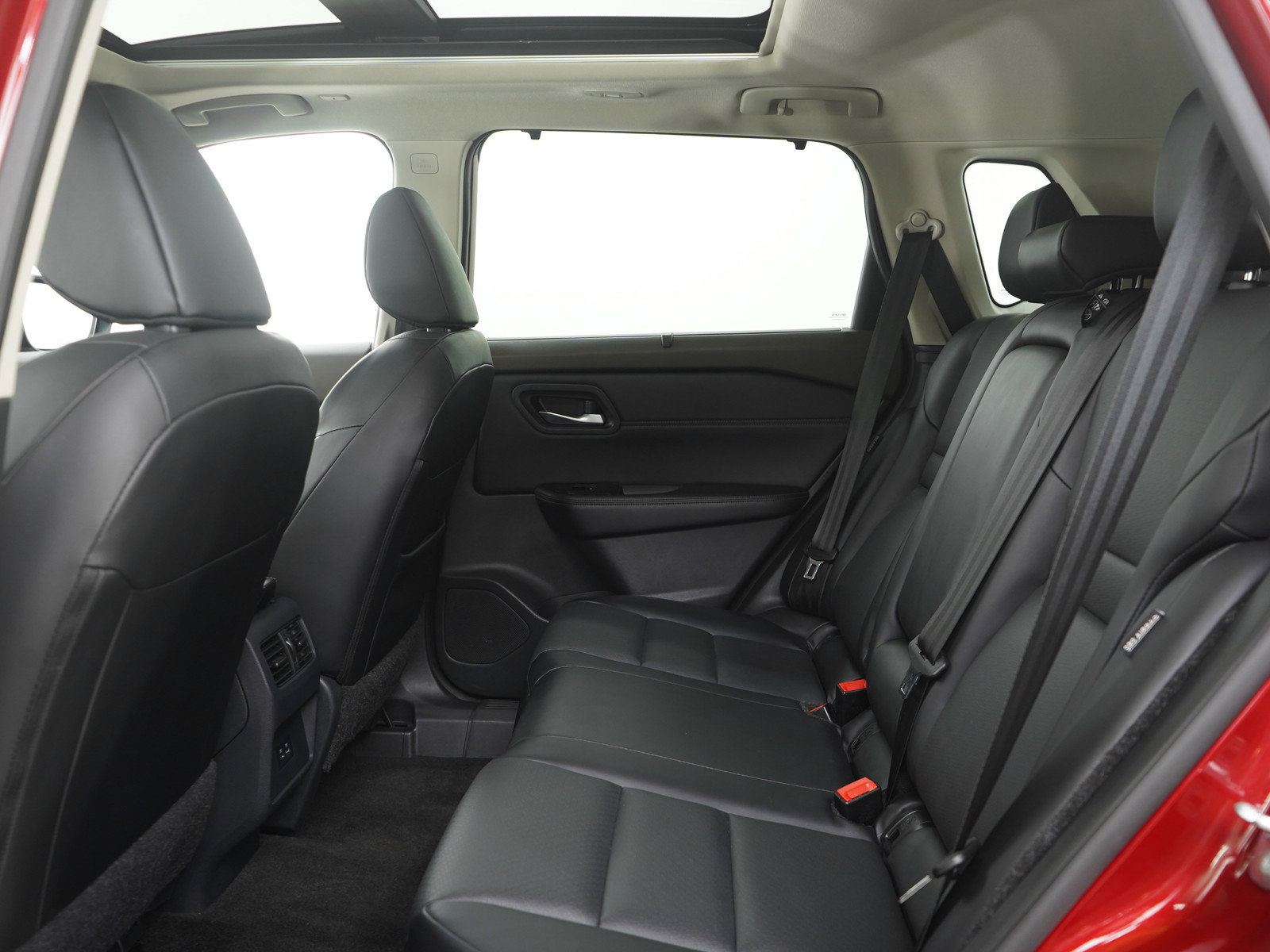 Used 2023 Nissan Rogue SV w/ SV Premium B Package image 19