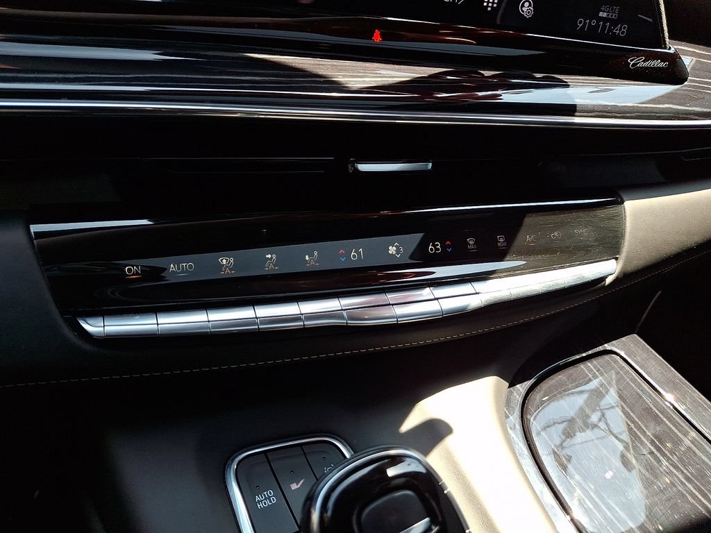Used 2023 Cadillac Escalade V w/ LPO, ONYX Package AWD/4WD image 17
