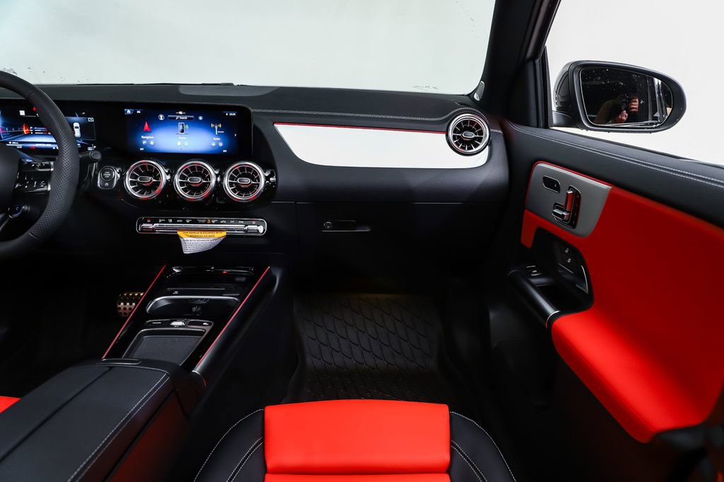 New 2026 Mercedes-Benz GLA 35 AMG 4MATIC image 17