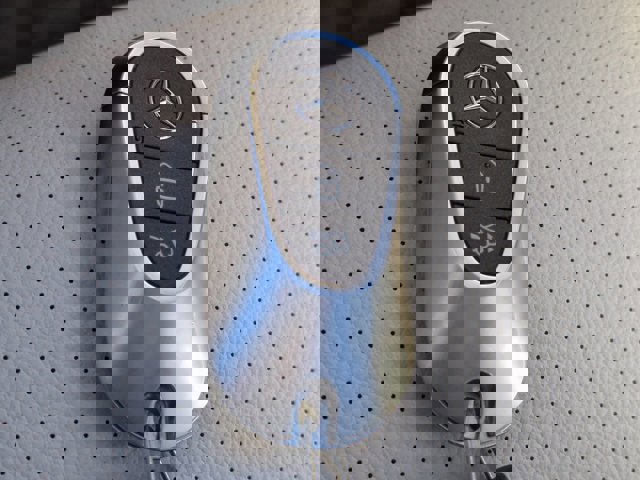 Used 2023 Mercedes-Benz C 300 Sedan image 29