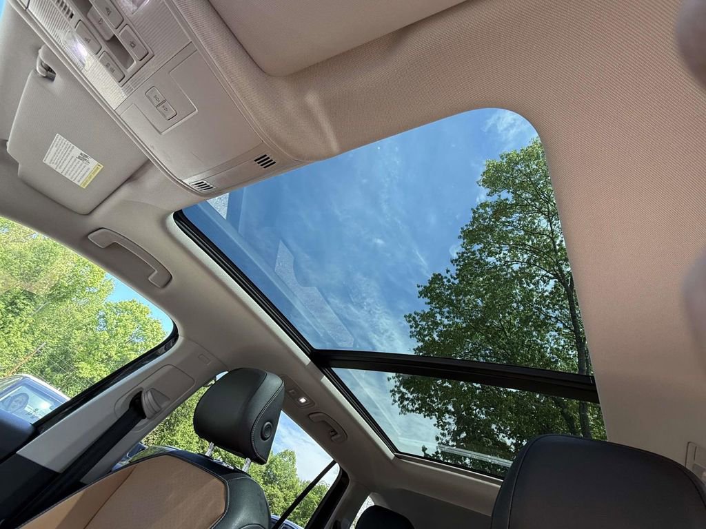 Used 2019 Volkswagen Tiguan SE AWD/4WD image 29