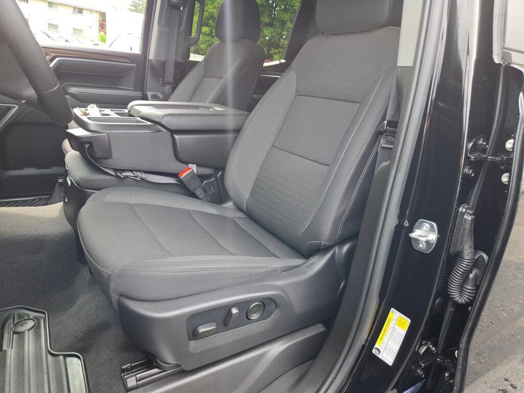 Certified 2026 Chevrolet Silverado 1500 LT AWD/4WD image 28