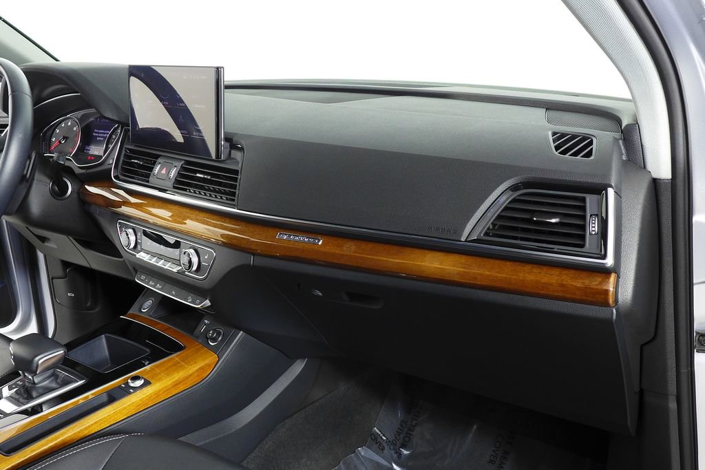 Used 2023 Audi Q5 2.0T Premium w/ Convenience Package image 14