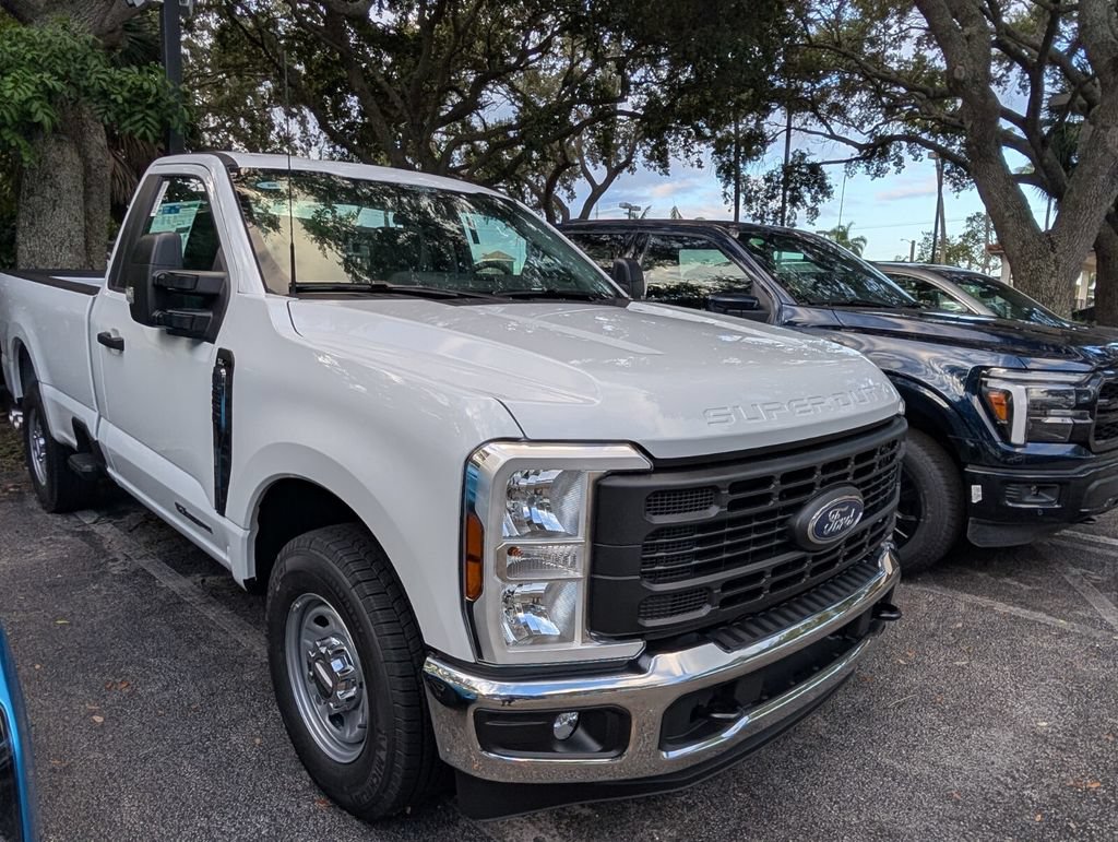 New 2026 Ford F250 XL w/ XL Chrome Package RWD image 2