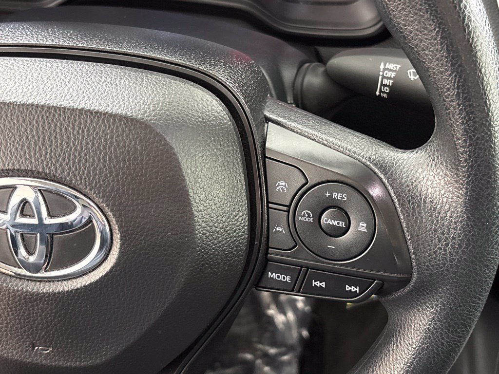 Used 2024 Toyota Corolla LE FWD image 28