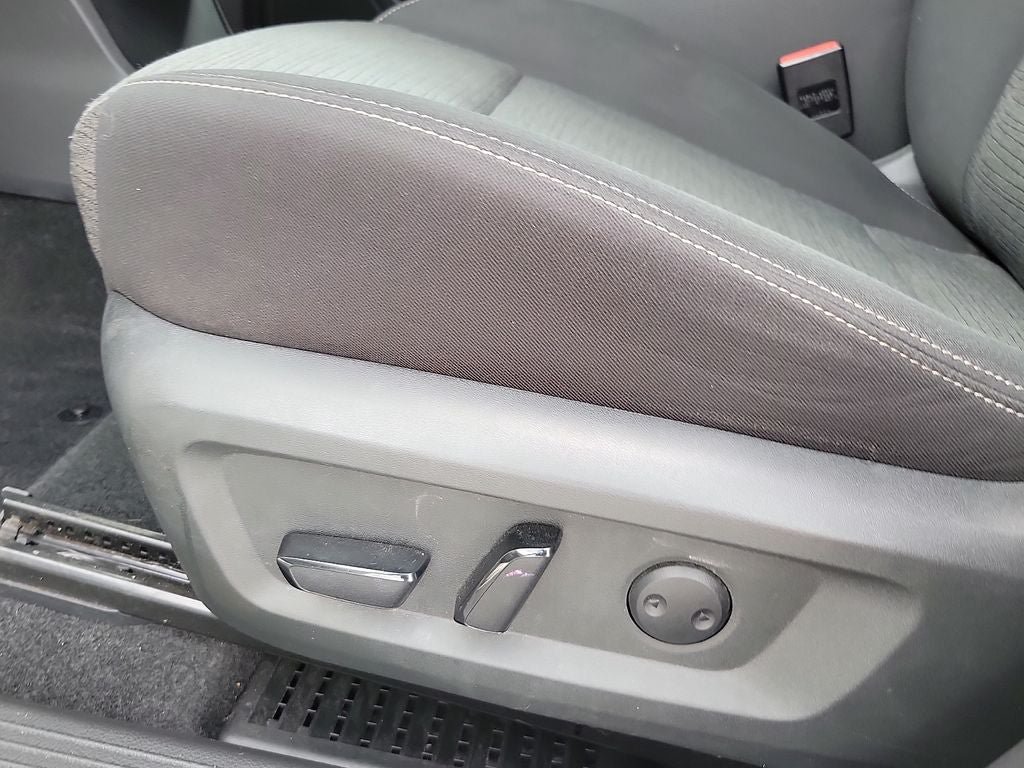 Used 2022 Nissan Rogue SV FWD image 12