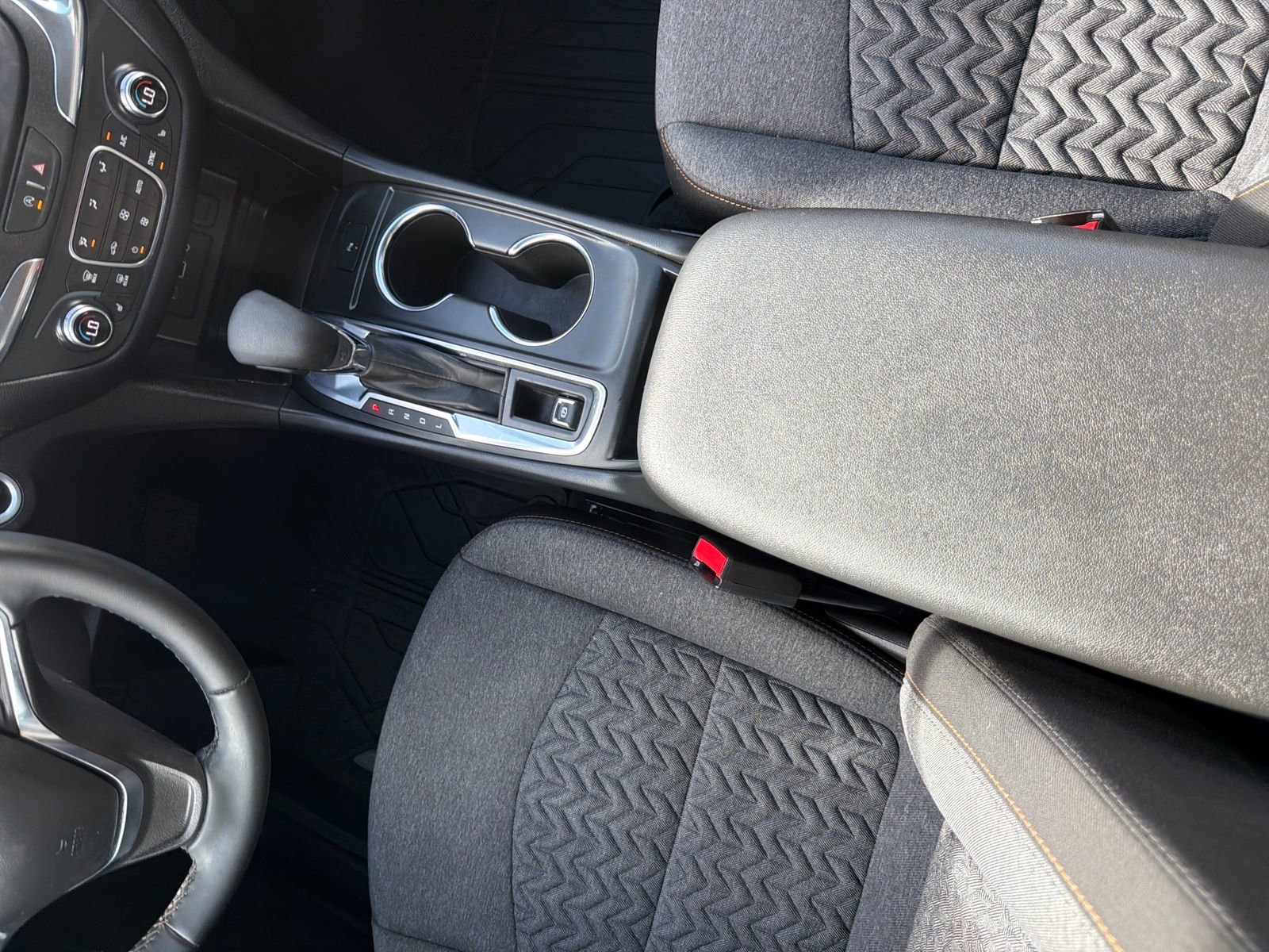 Used 2024 Chevrolet Equinox LT w/ LPO, Floor Liner Package image 28