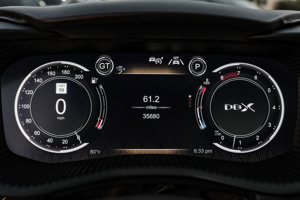 Used 2021 Aston Martin DBX image 18