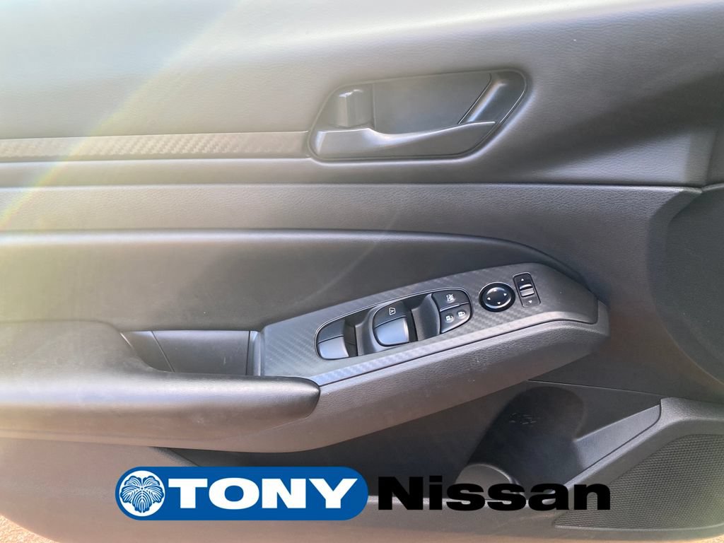 Used 2024 Nissan Altima 2.5 S FWD image 13