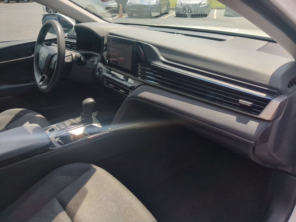 Used 2025 Toyota Camry LE FWD image 32