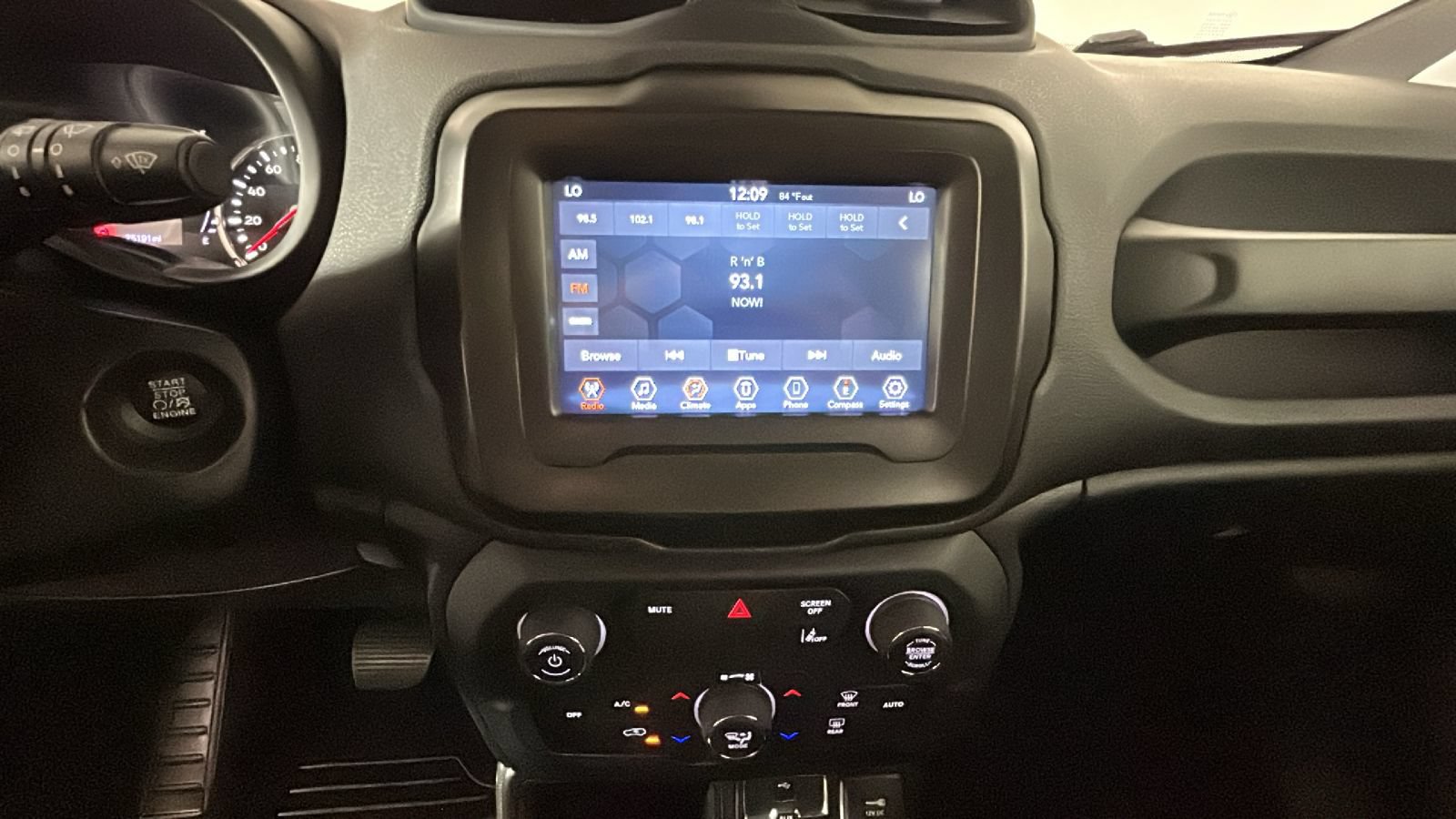 Used 2021 Jeep Renegade Sport FWD image 26