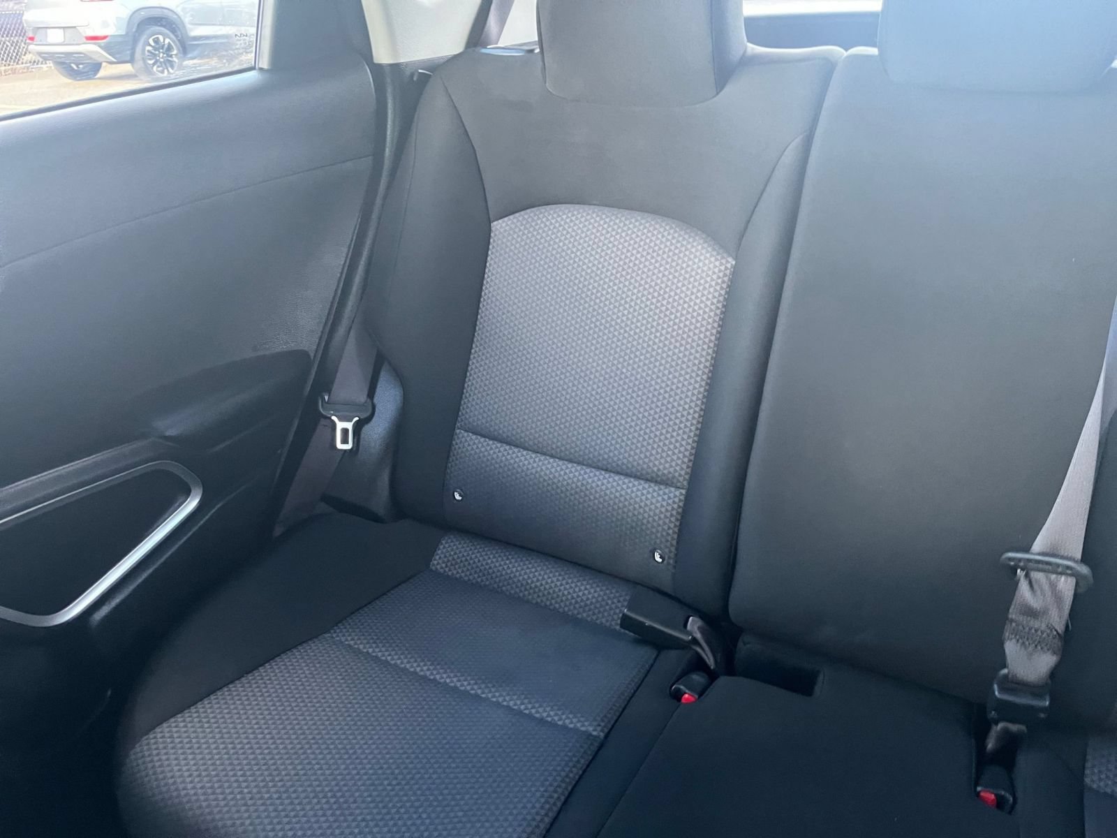 Used 2025 Kia Soul LX w/ LX Technology Package FWD image 36