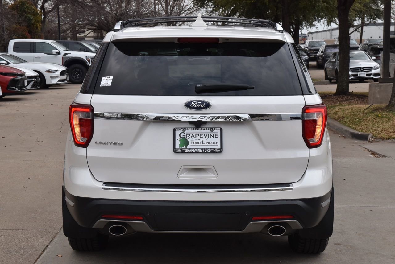 Used 2018 Ford Explorer Limited w/ Equipment Group 301A image 9