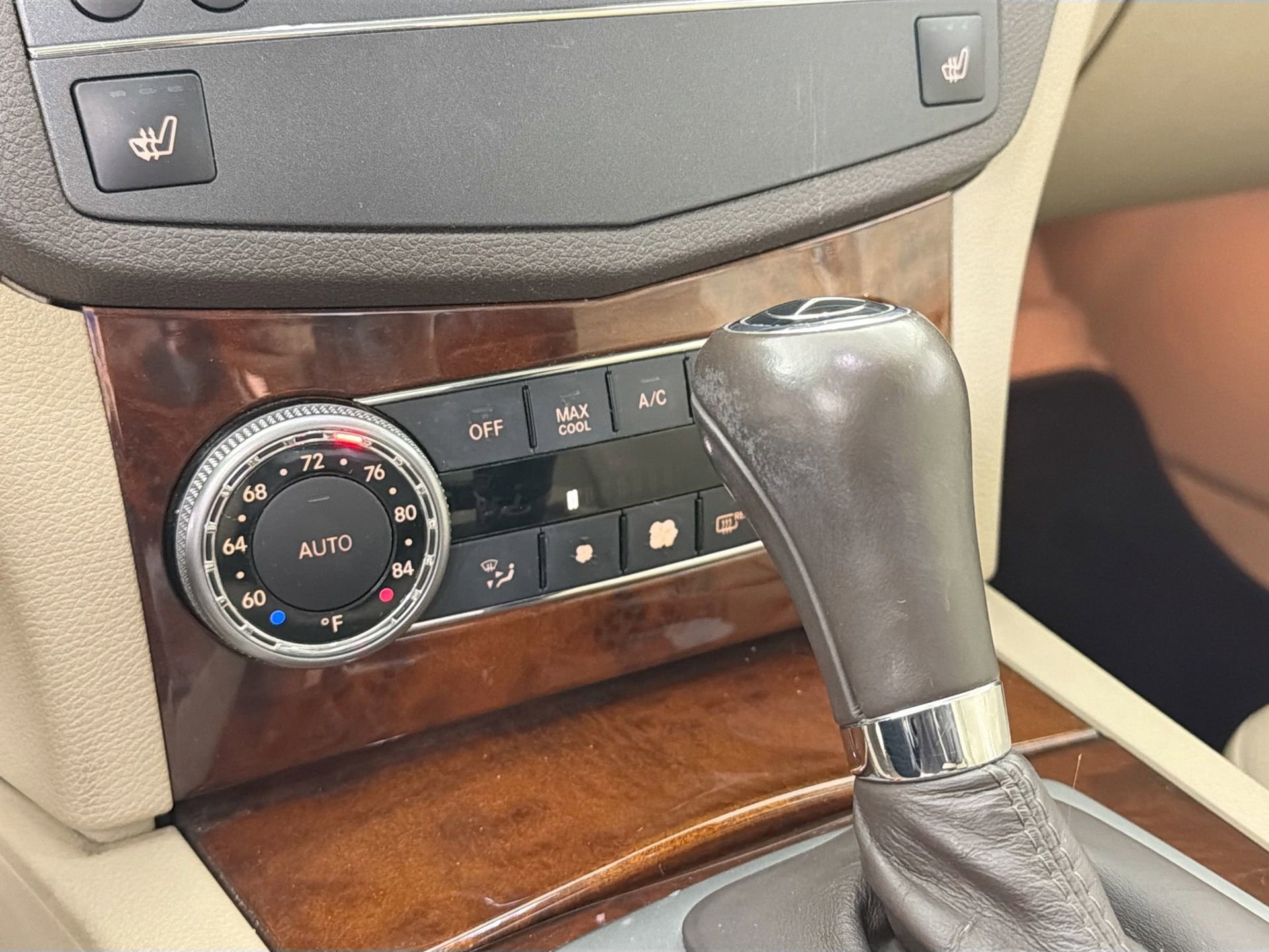 Used 2010 Mercedes-Benz C 300 Sedan image 14