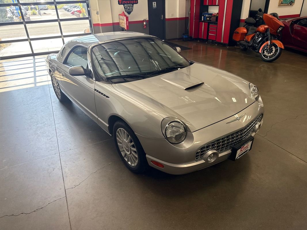 Used 2004 Ford Thunderbird image 48