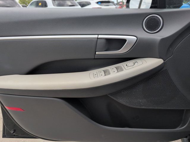 Used 2025 Hyundai Sonata SEL FWD image 11