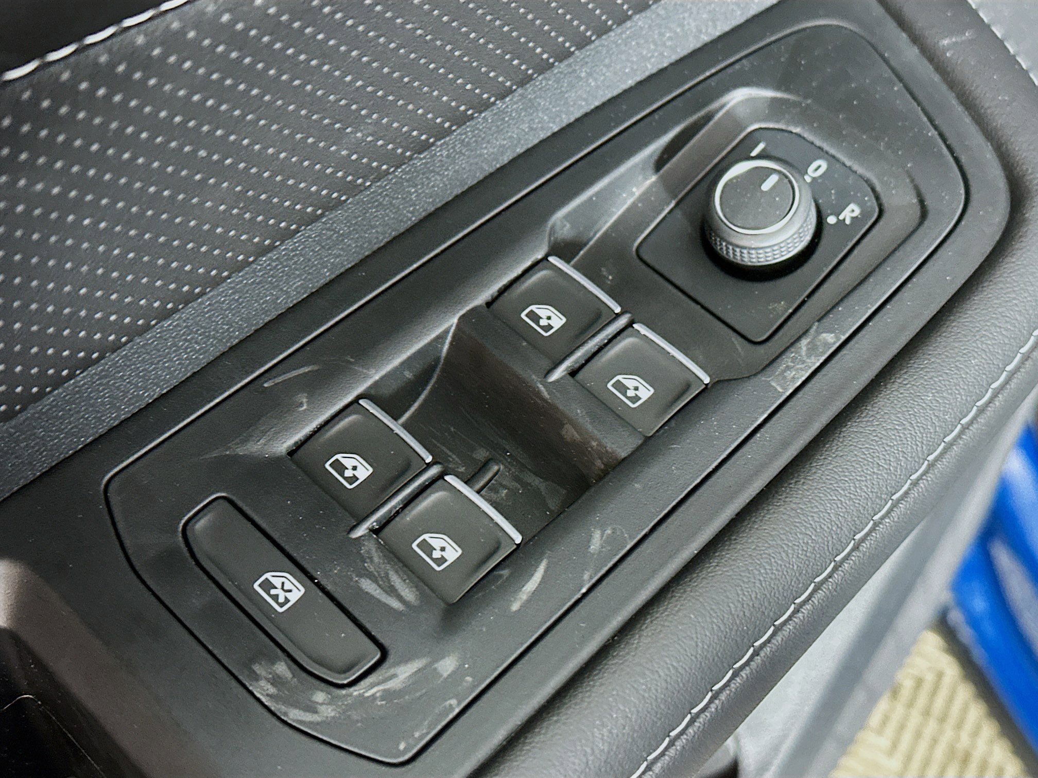 New 2025 Volkswagen Atlas Cross Sport SE image 17