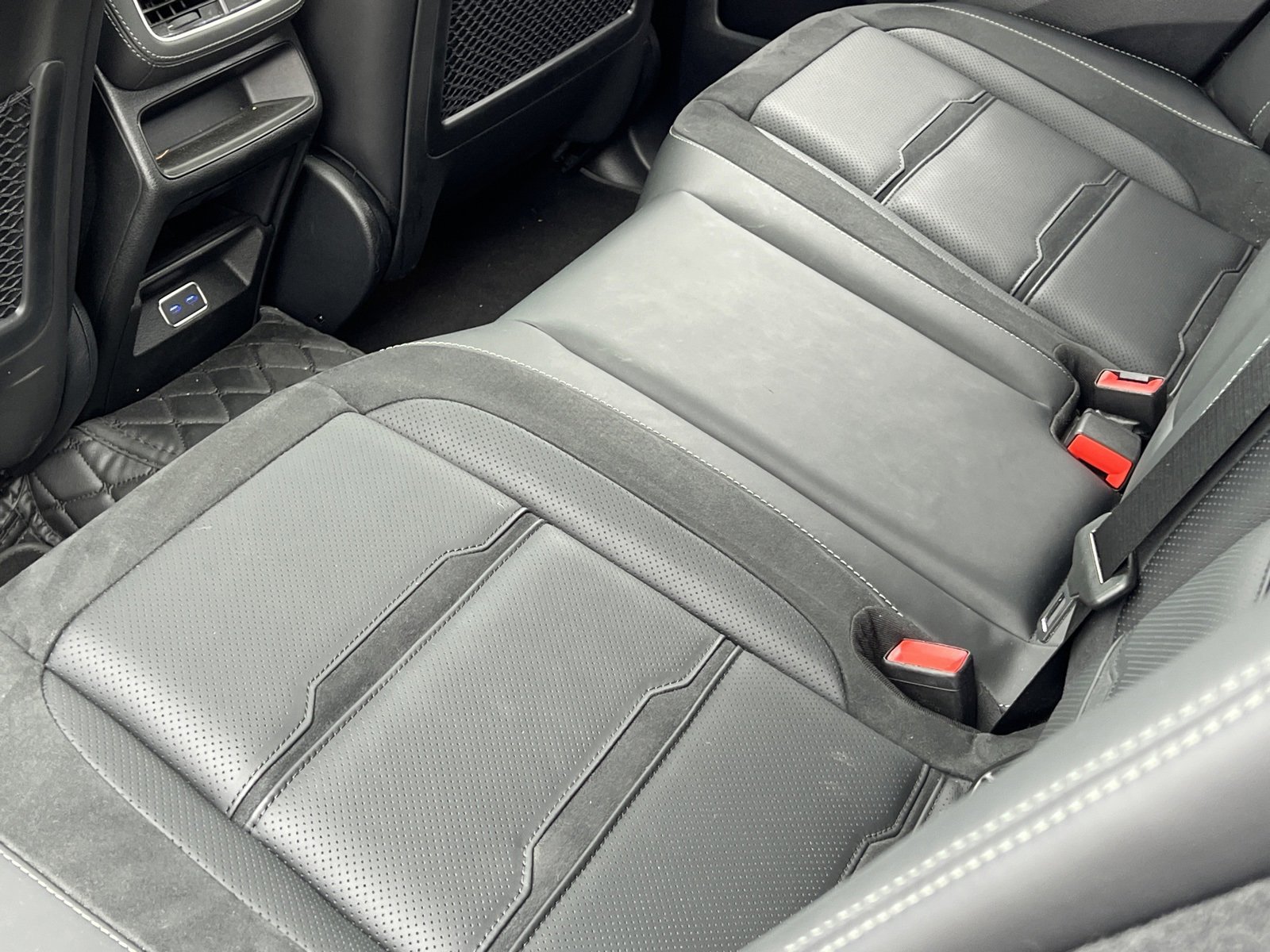 Used 2025 Mercedes-Benz GLE 53 AMG 4MATIC Coupe image 22