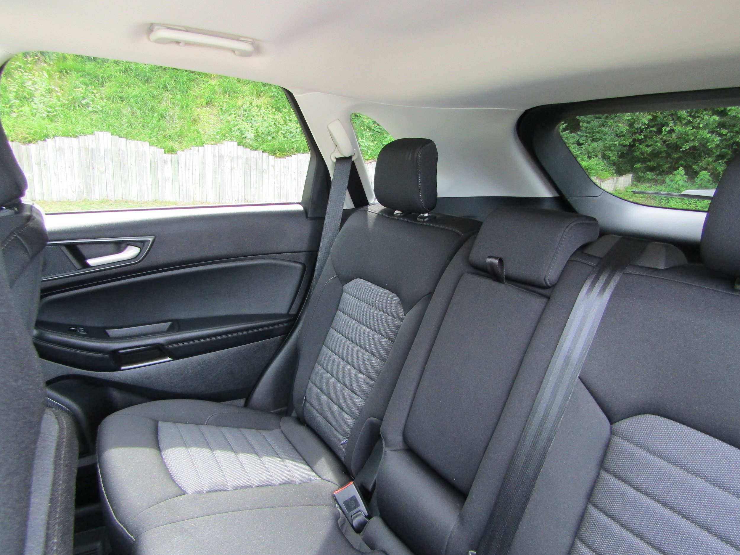 Used 2024 Ford Edge SE w/ Black Appearance Package AWD/4WD image 30
