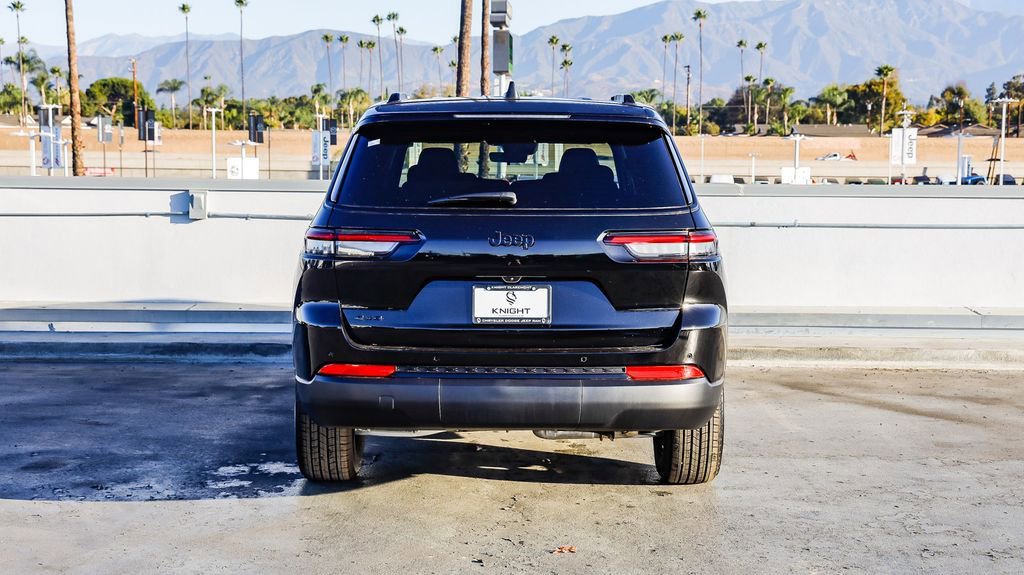 New 2025 Jeep Grand Cherokee L Altitude image 8