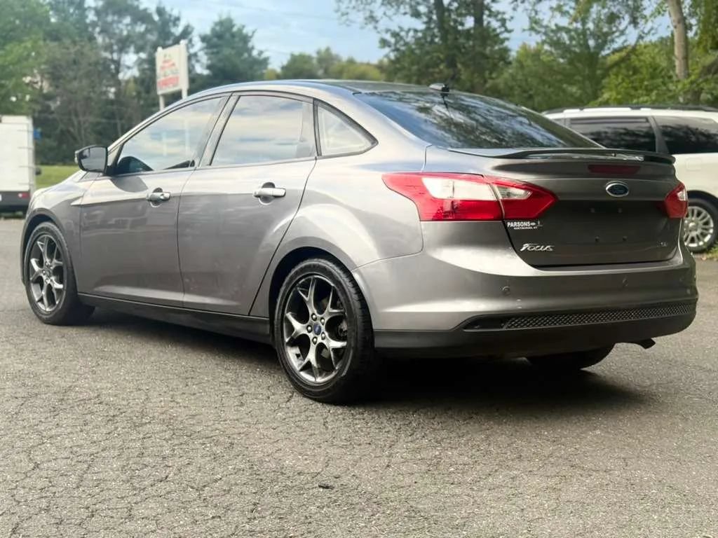 Used 2014 Ford Focus SE w/ Equipment Group 201A FWD image 5