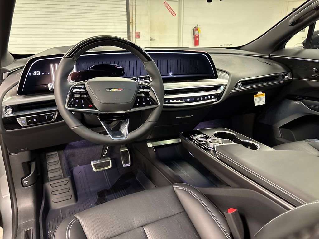 New 2026 Cadillac Lyriq V image 32