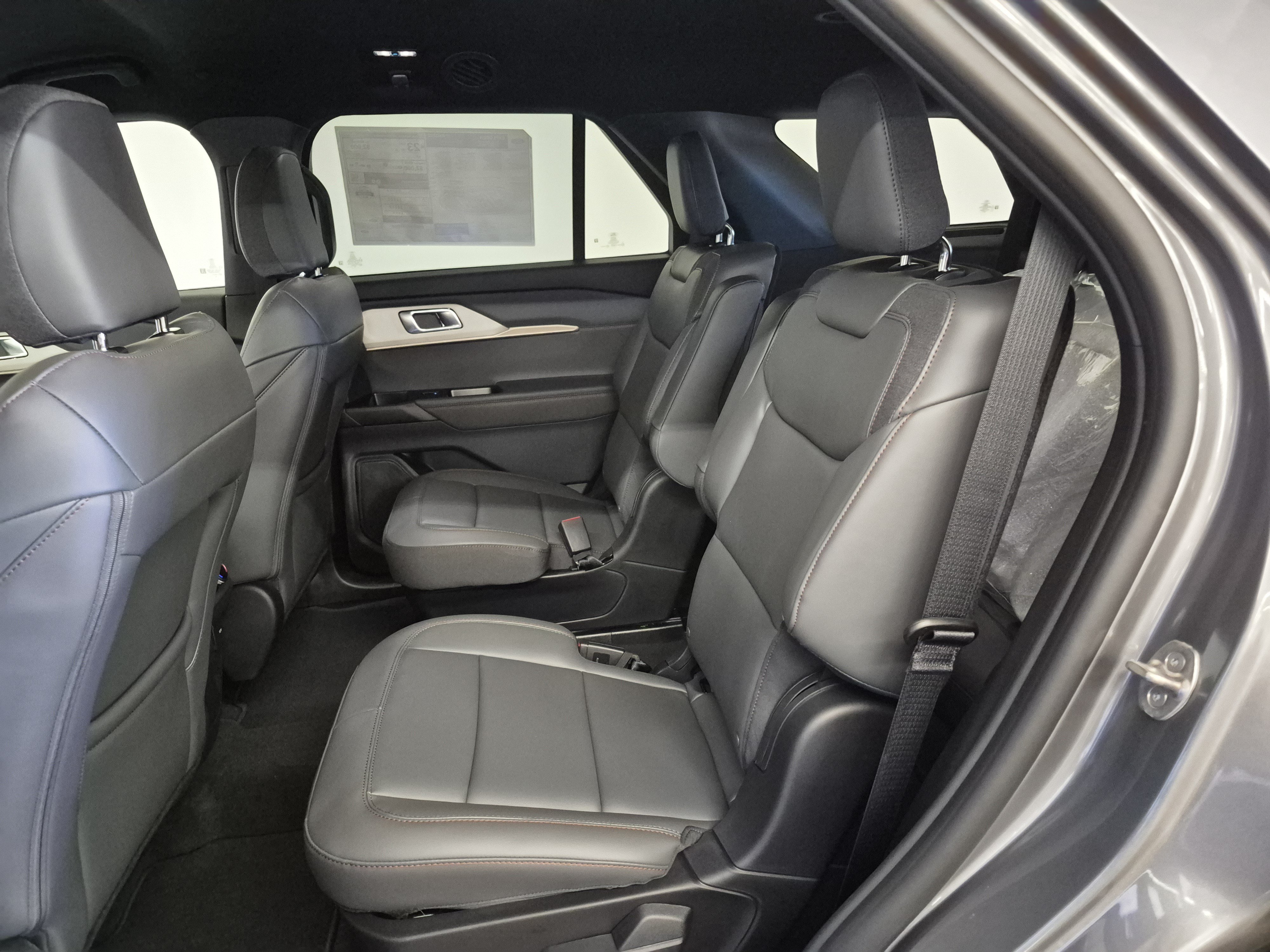 New 2027 Ford Explorer Active w/ Active Comfort Package RWD image 12