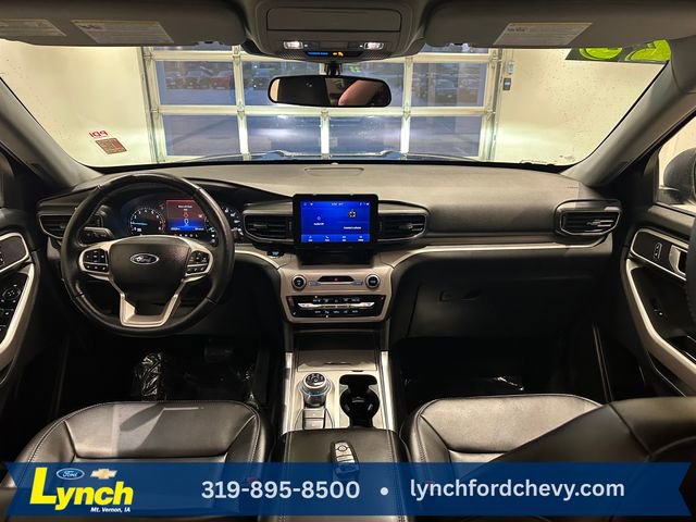 Used 2023 Ford Explorer XLT w/ Equipment Group 202A image 9