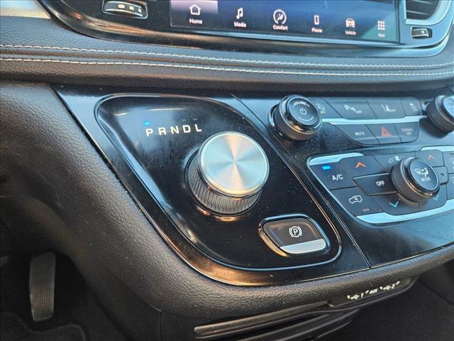 Used 2021 Chrysler Pacifica Touring-L w/ S Appearance Package image 12