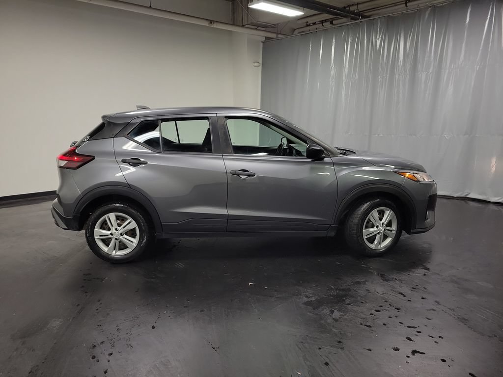 Used 2022 Nissan Kicks S FWD image 9