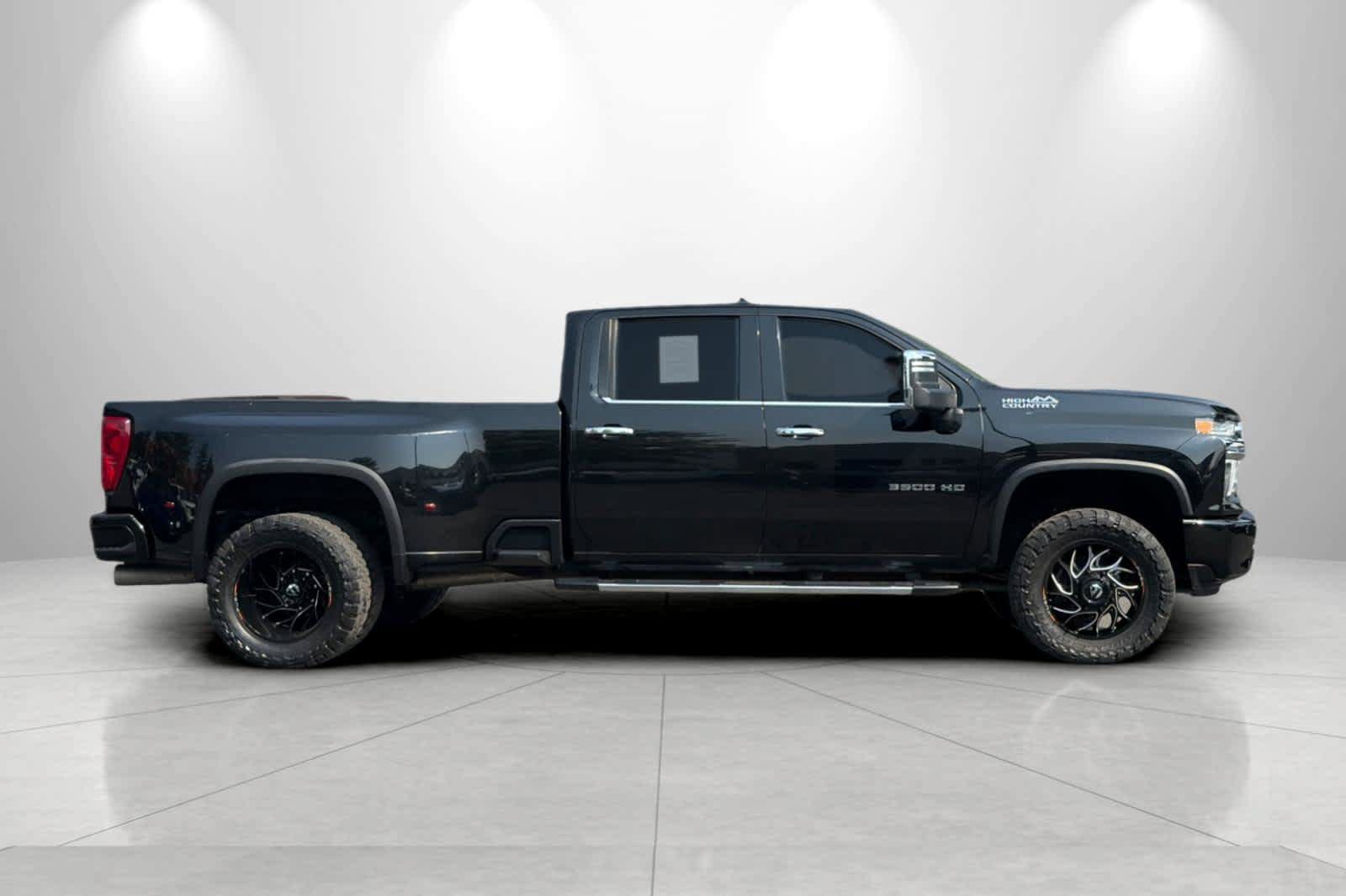 Used 2021 Chevrolet Silverado 3500 High Country w/ Safety Package II AWD/4WD image 8