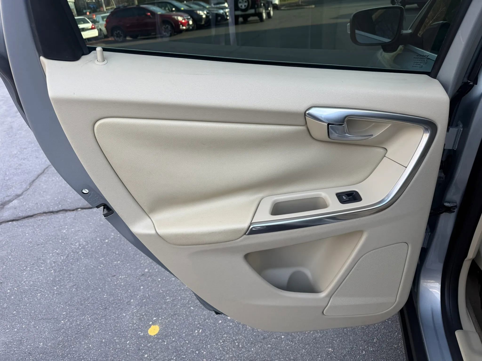 Used 2013 Volvo XC60 3.2 FWD image 11