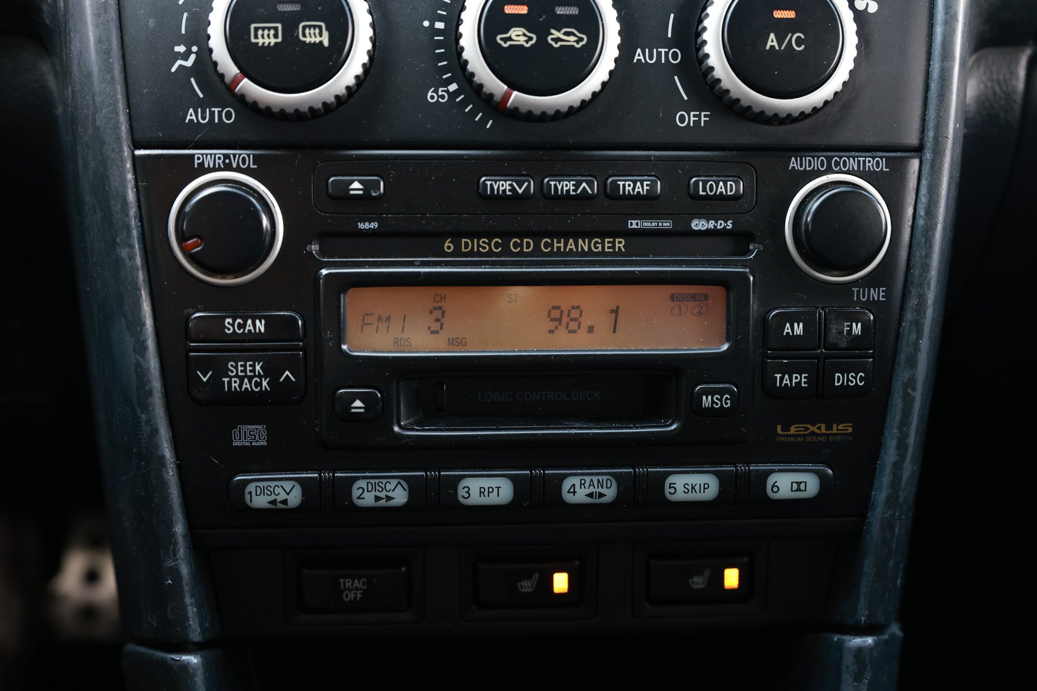 Used 2004 Lexus IS 300 RWD image 35