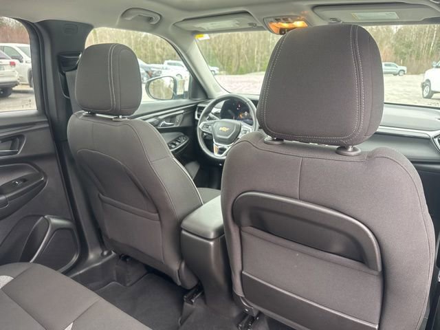 Used 2025 Chevrolet TrailBlazer LT w/ LT Cold Weather Package image 29