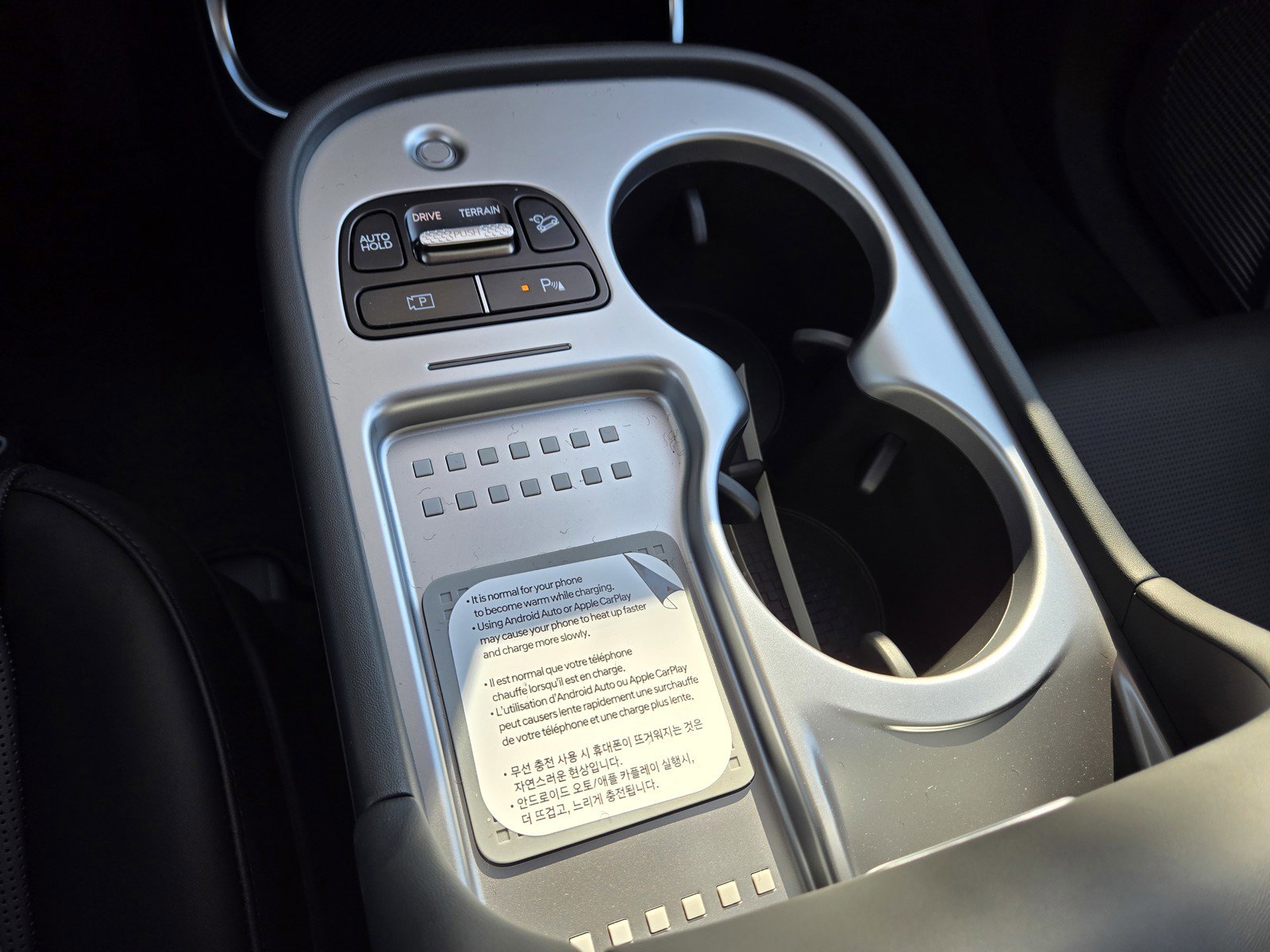 New 2026 Hyundai Ioniq 9 Limited w/ Tow & Go Package image 17