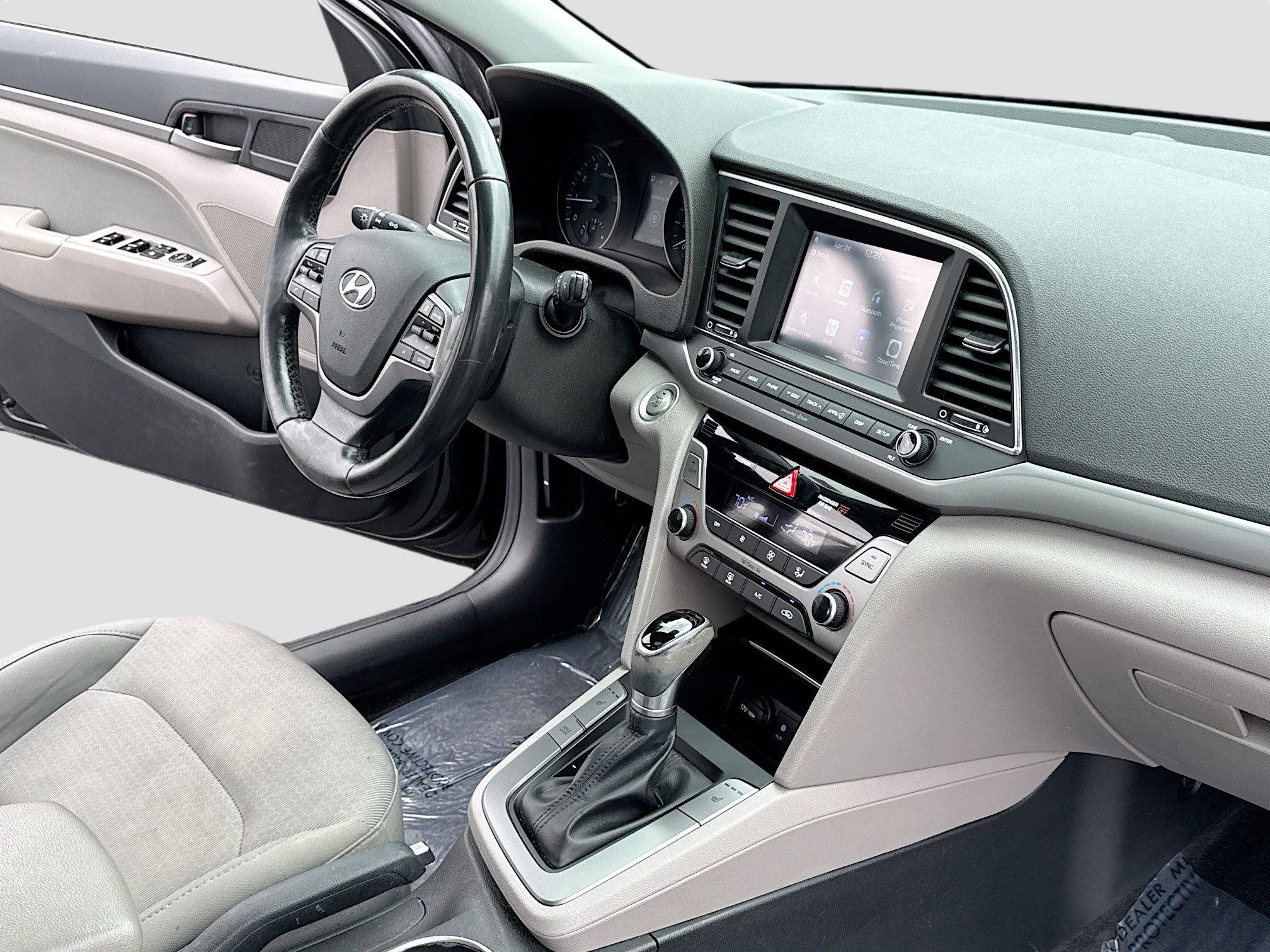 Used 2018 Hyundai Elantra Value Edition FWD image 5