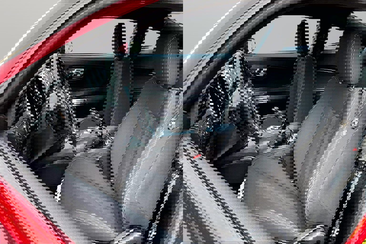 Used 2019 Ford Mustang EcoBoost image 13