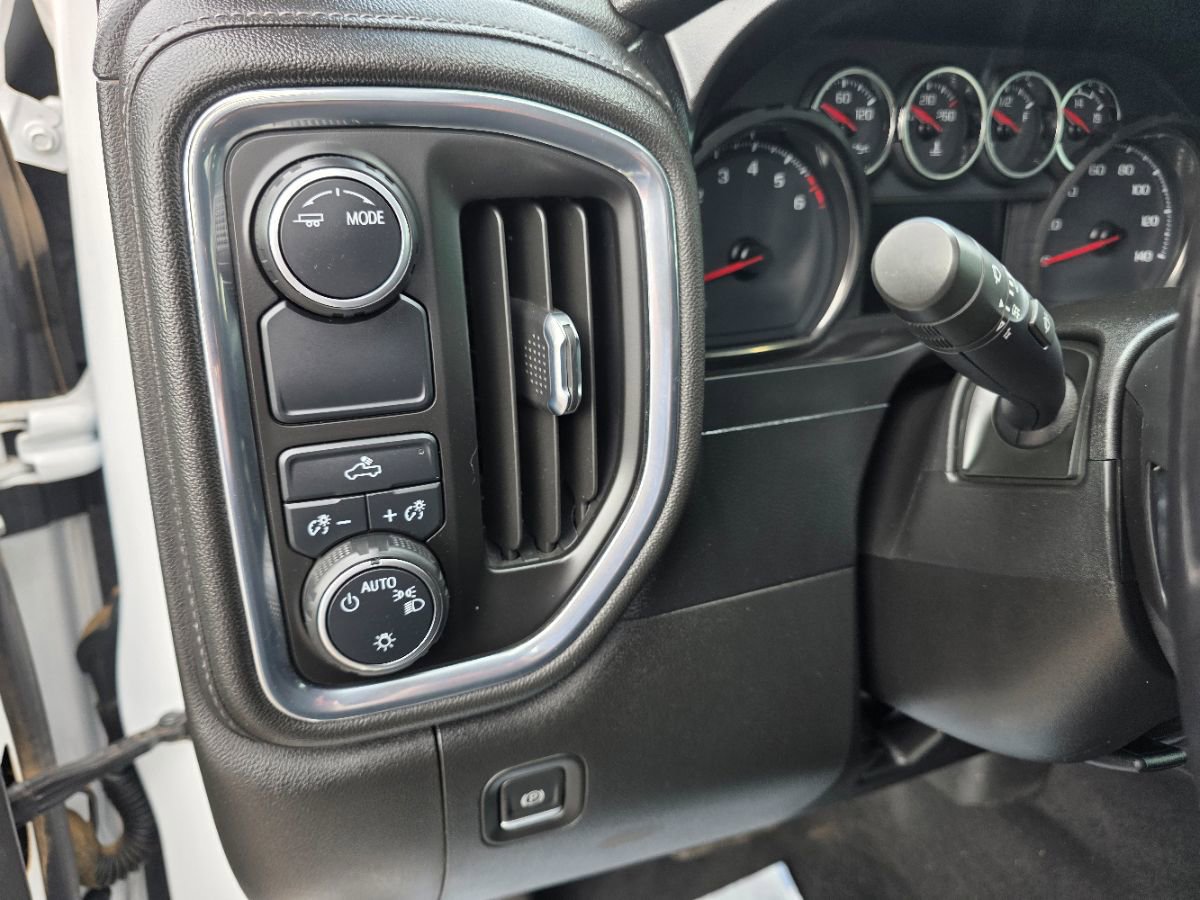Used 2021 Chevrolet Silverado 1500 LT image 23