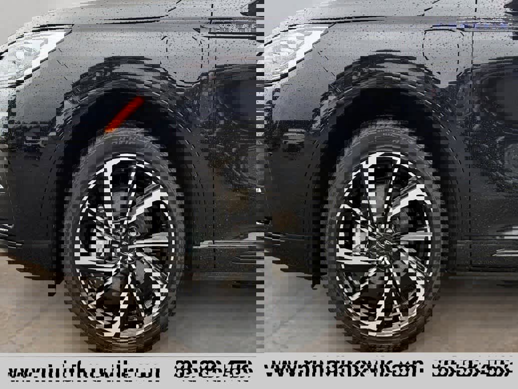Used 2025 Lincoln Corsair Grand Touring w/ Equipment Group 301A image 9