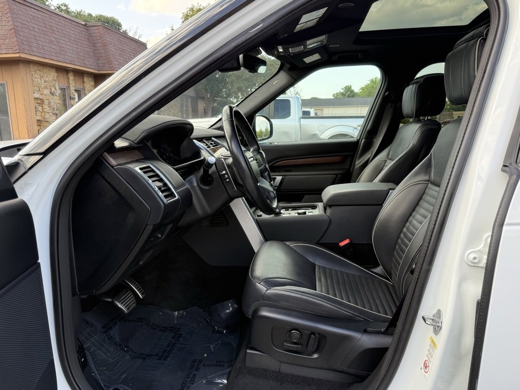 Used 2022 Land Rover Discovery HSE R-Dynamic image 9