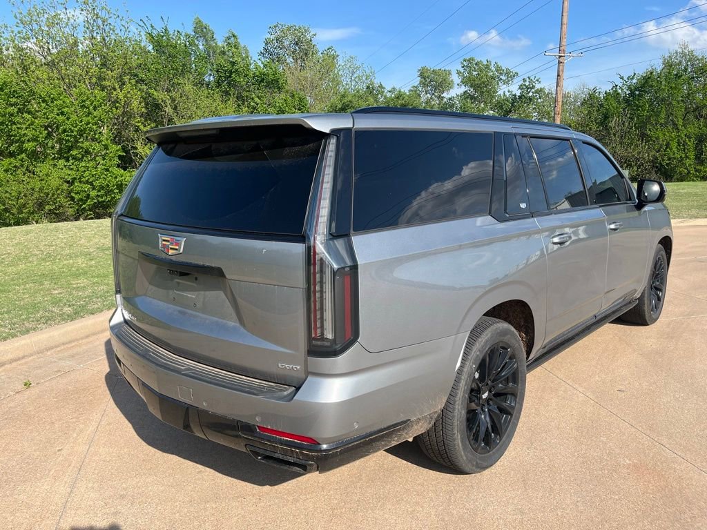 Certified 2025 Cadillac Escalade ESV Sport w/ Touring Package AWD/4WD image 5
