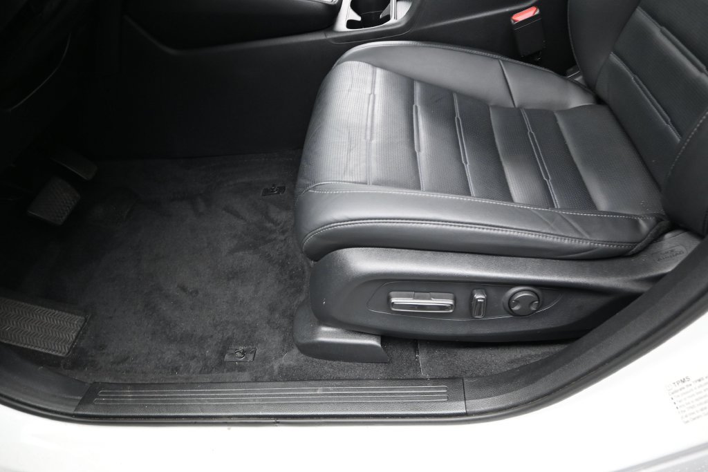 Used 2023 Honda CR-V EX-L image 13