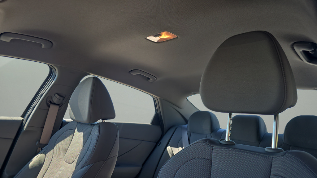 New 2026 Hyundai Elantra SE FWD image 25
