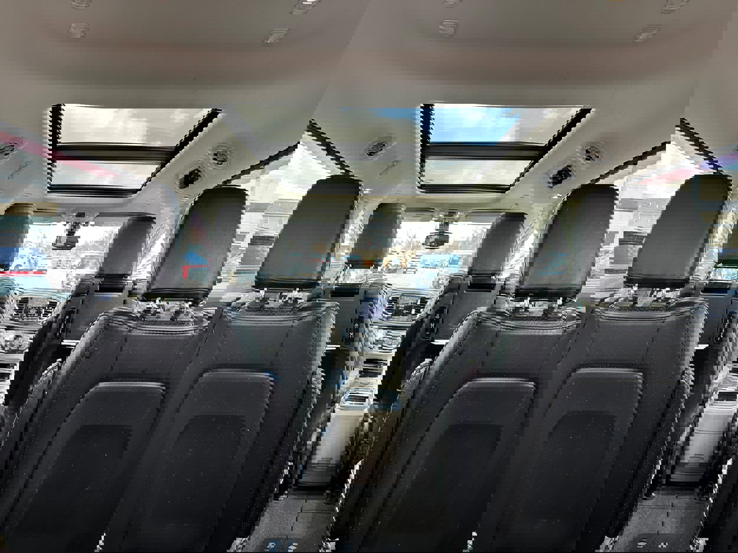 Used 2018 Chrysler Pacifica Limited image 11